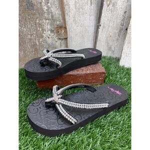 Blazin Roxx Women's Hayley Black Cross Rhinestone Flip Flops Thongs Size 7